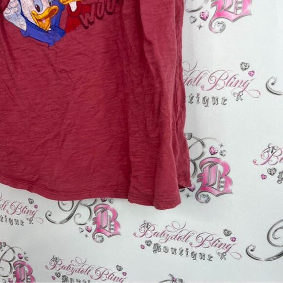 Disney tshirt duck tails woo-oo red tee T-Shirt with Logo - Picture 3 of 8